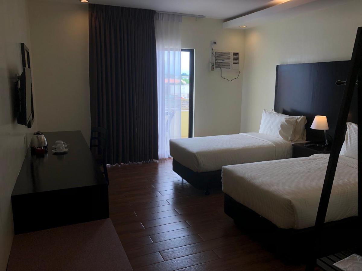 Pina Suites ออร์มอค ภายนอก รูปภาพ
